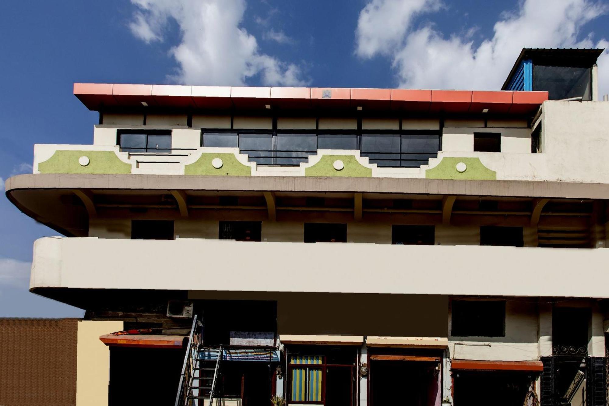 Hotel O Apple Tree Indore Luaran gambar